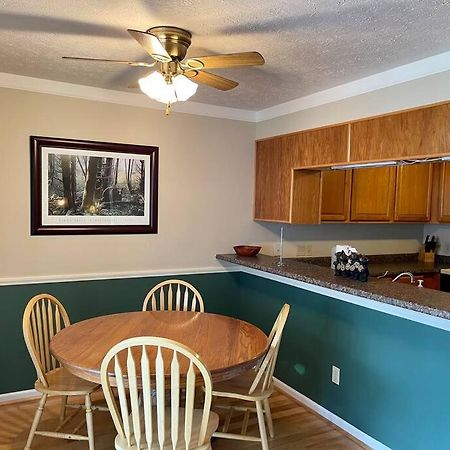 Relaxing Mountain Condo In Gatlinburg With City View ! Luaran gambar