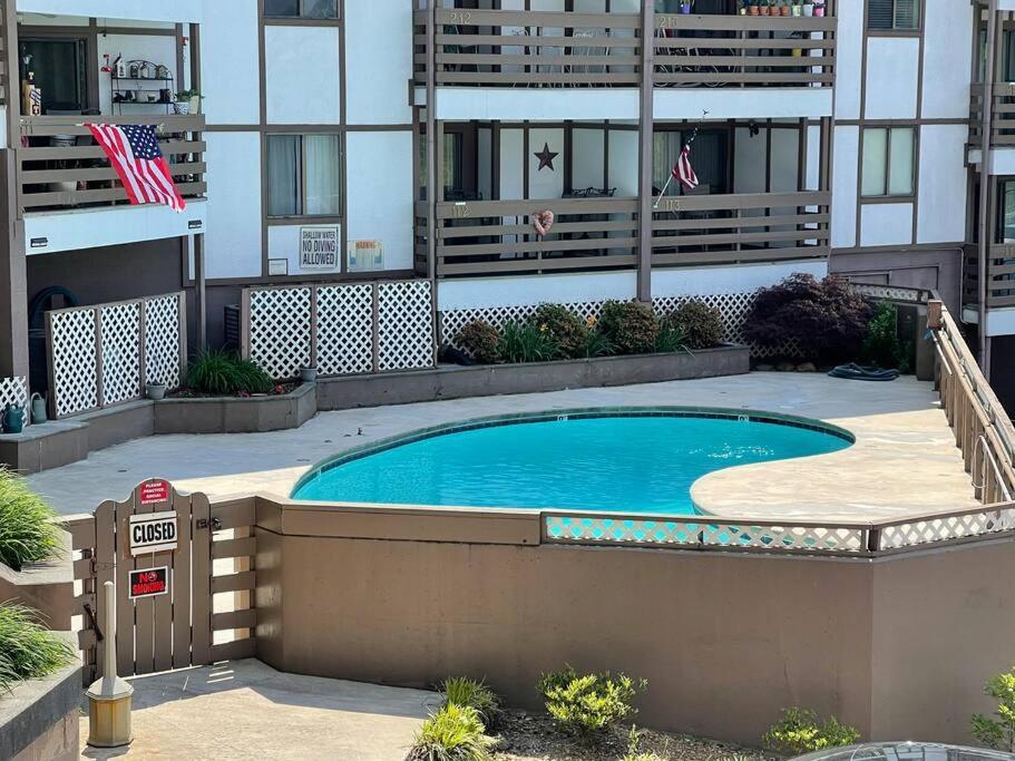 Relaxing Mountain Condo In Gatlinburg With City View ! Luaran gambar